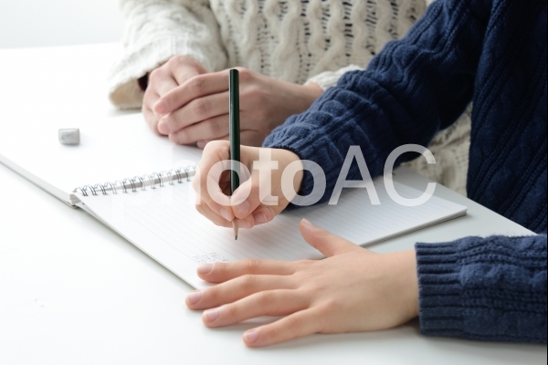 �̂ƍ��A���e�͓���?���͈Ⴄ�g�d�S�h�摜